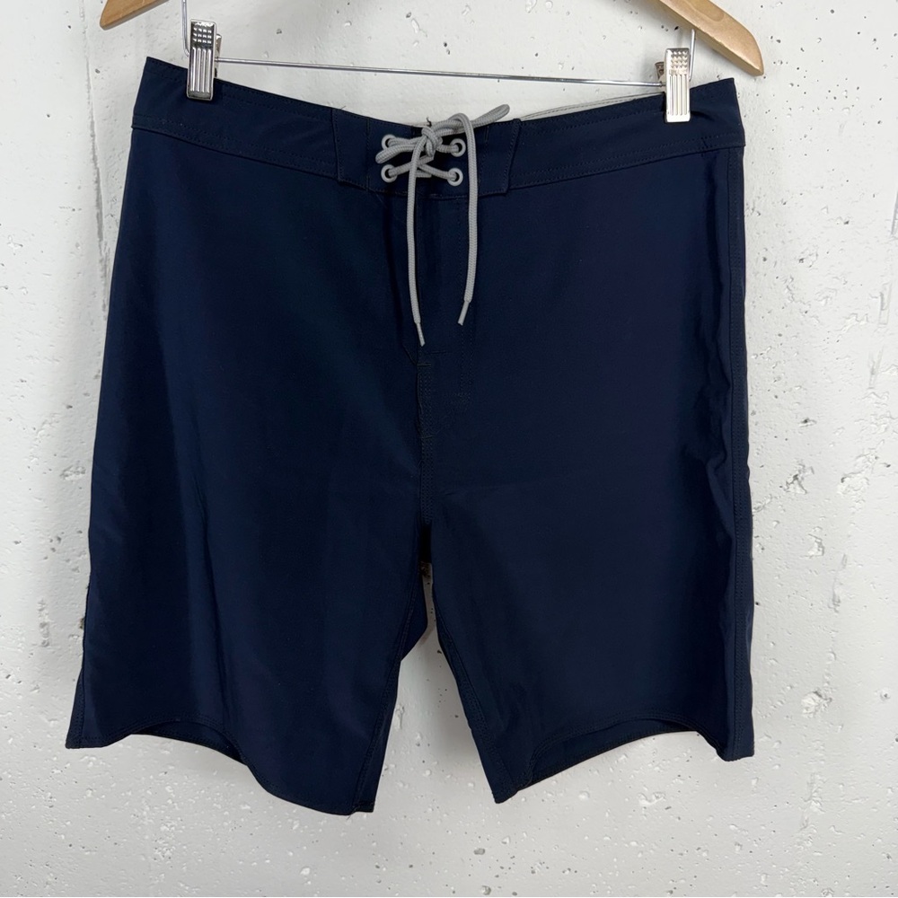 Old Bull Lee Men’s size 34 High Performance Surf Wear Navy Blue Board Shorts